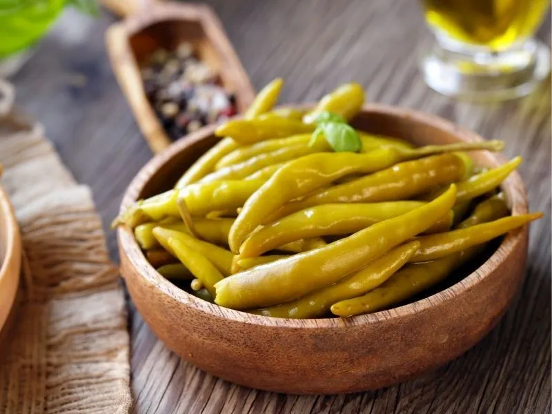10 Dakikada Yağlı Biber Turşusu