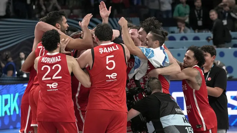 12 Dev Adam şampiyonluk peşinde: Dev maç bu akşam TRT 1'de