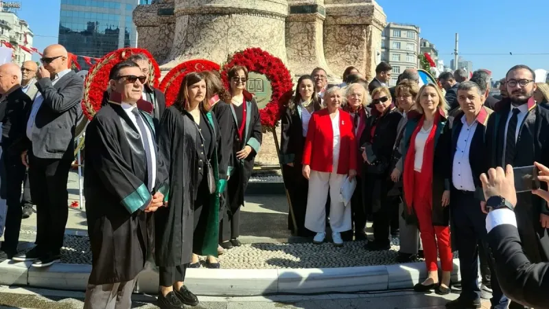 19 Mayıs Coşkusu! Taksim'de Neler Oldu? İşte O Anlar!