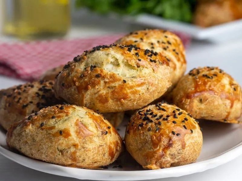 5 Dakika Poğaçası (Kıyır Kıyır Mayasız)