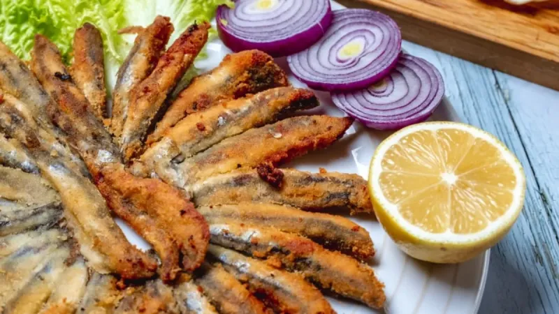 5 dakikada balık ayıklama sırrı: Zahmetsiz ve pratik balık temizleme yöntemleri