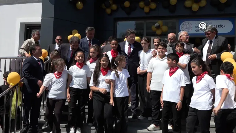 Adalet Bakanı Tunç'tan Kayseri'de Karne Sürprizi! Ne Konuşuldu?