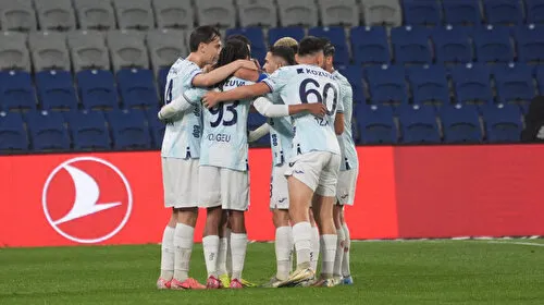 Adana Demirspor'dan Sürpriz Zafer! Başakşehir UEFA'ya Veda mı?