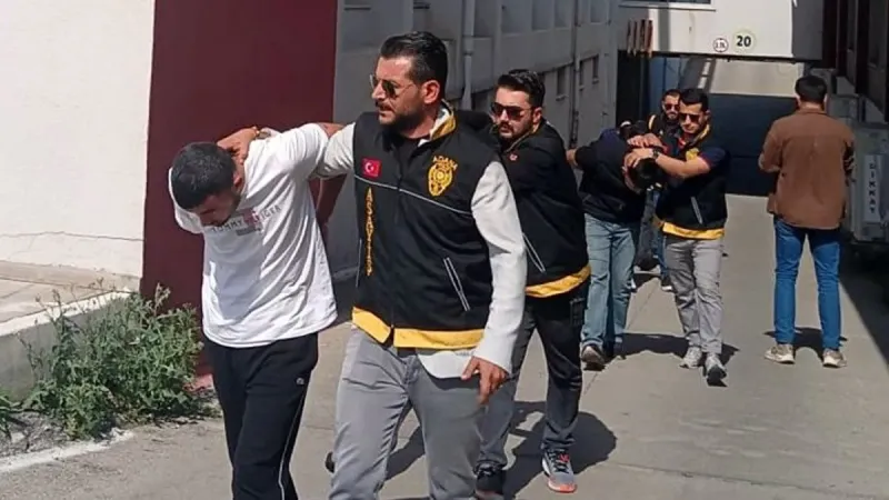 Kan Donduran Cinayet! Ağabeyi Yerine Kardeşi Öldürüldü!
