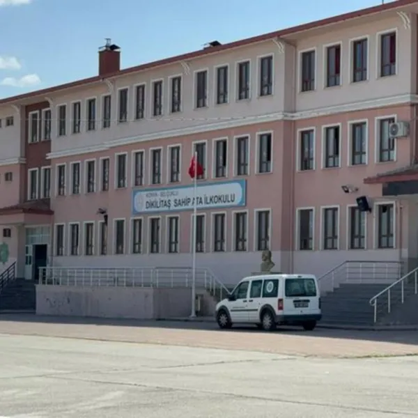 Okulda Dehşet! Arkadaşının Boğazını Sıktı, Çocuk Entübe Edildi!