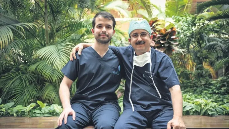Baba Oğul Aynı Hastanede! Doktorluk Mirası Şaşırtıyor