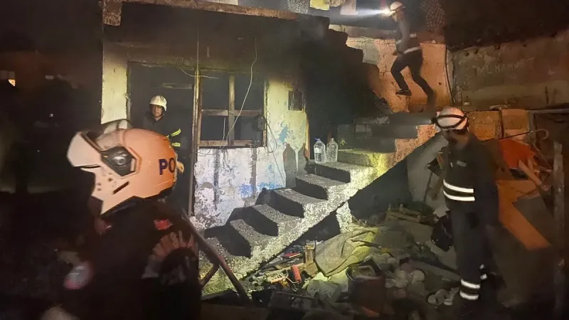 Babasının evini yaktı! Böyle evlat olmaz olsun dedirten olay