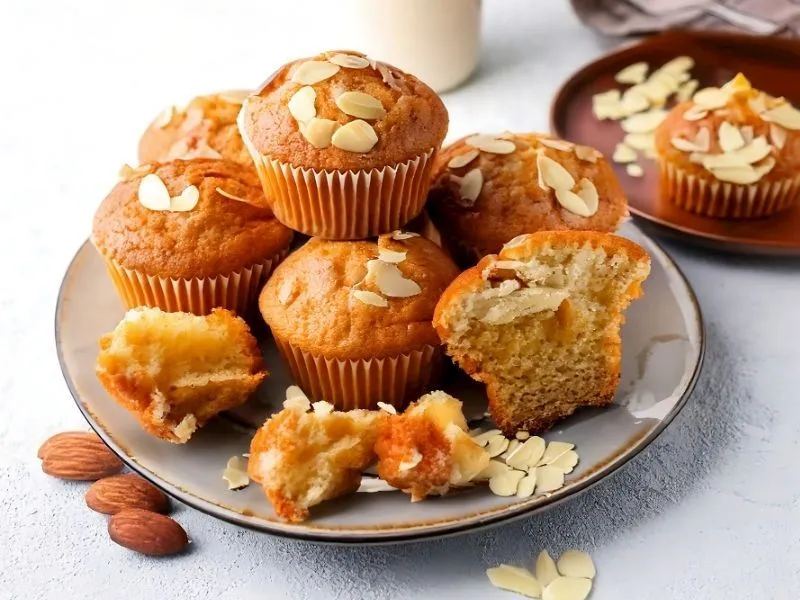 Badem Unlu Muffin Tarifi