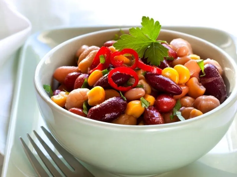 Barbunya Salatası Tarifi: Yazın En Lezzetli ve Pratik Mezesi!