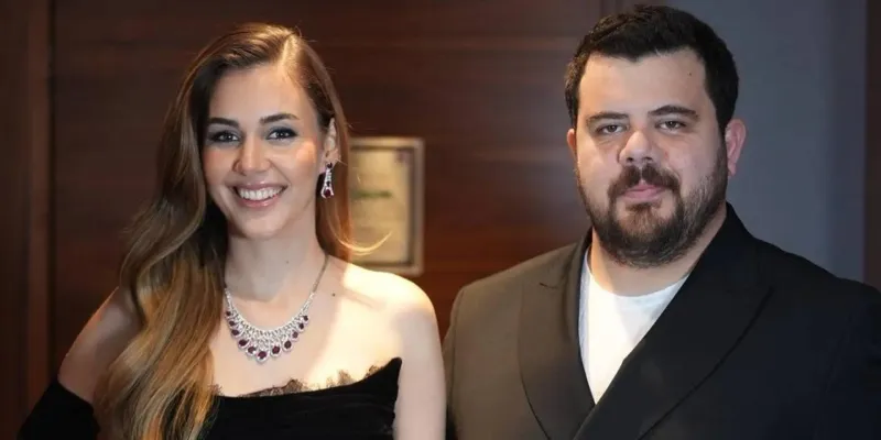 Berfu ve Eser Yenenler Paris'te dolandırıldı