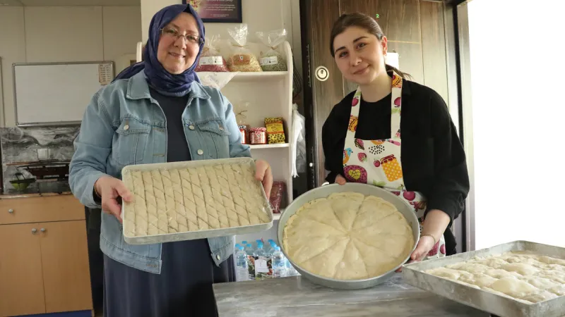 Bursalı kadınların birlikteliği kafede üretime dönüştü