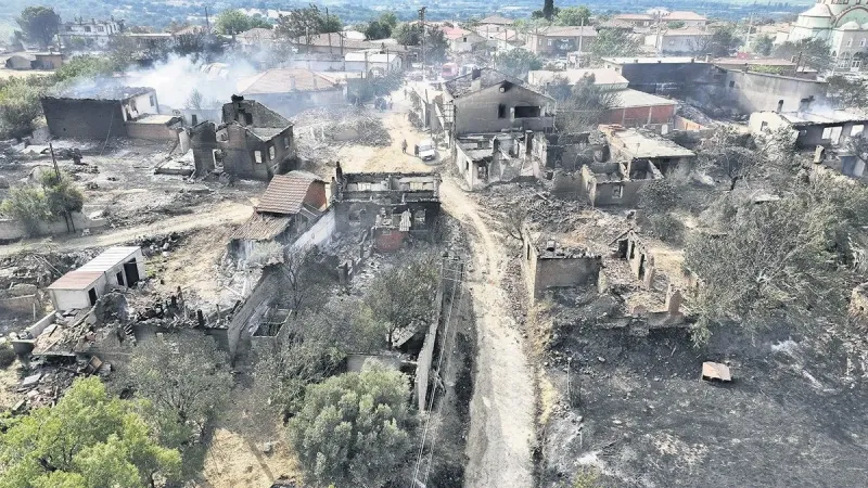 Çanakkale yangını kontrol altında! Korkunç manzara gün ağarınca ortaya çıktı