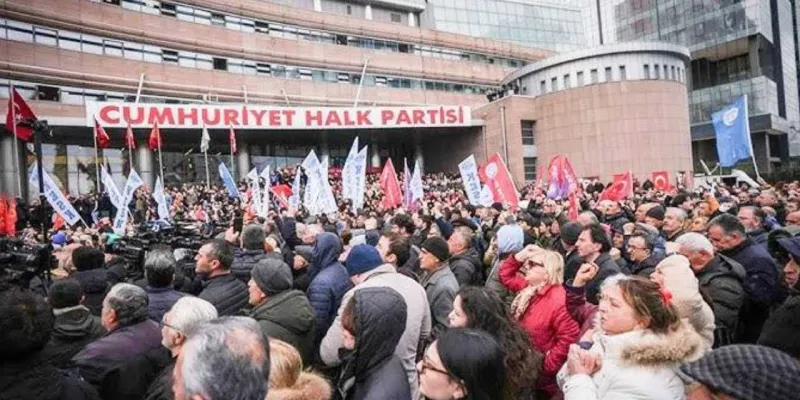 CHP'den İBB'ye yönelik 4. dalga operasyonuna ilk tepki: Milletin evi İBB'yi hedef alıyorlar!