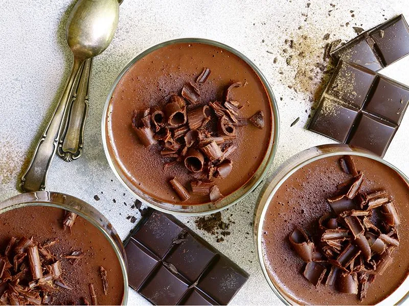 Çikolatalı Panna Cotta Tarifi: İtalyan Tatlısı Sırrı!