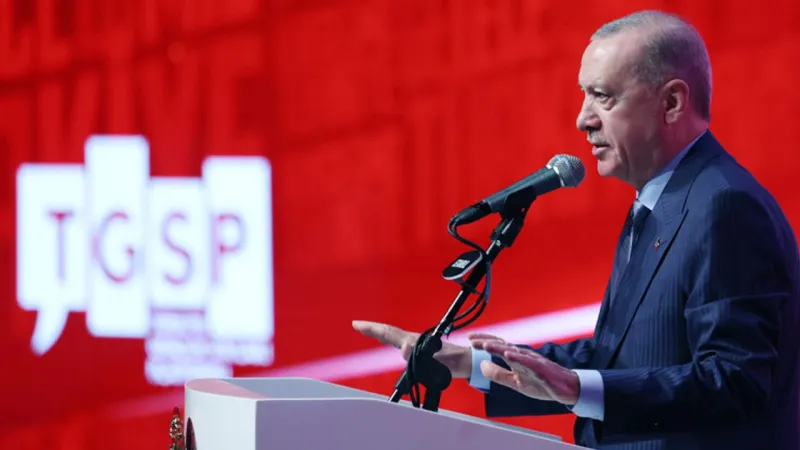 Erdoğan'dan Gençlere Çağrı: Yolsuzluk Kalkanı Olanlara Geçit Yok!
