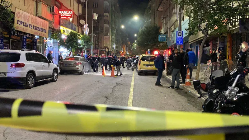 Elazığ'da Silahlar Konuştu: Cadde Ortasında Çatışma!
