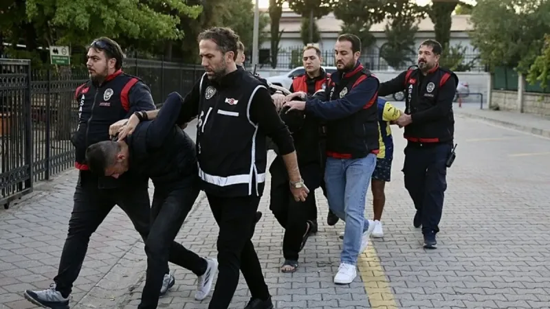 Fethiye’de polise ateş açan iki zanlı tutuklandı