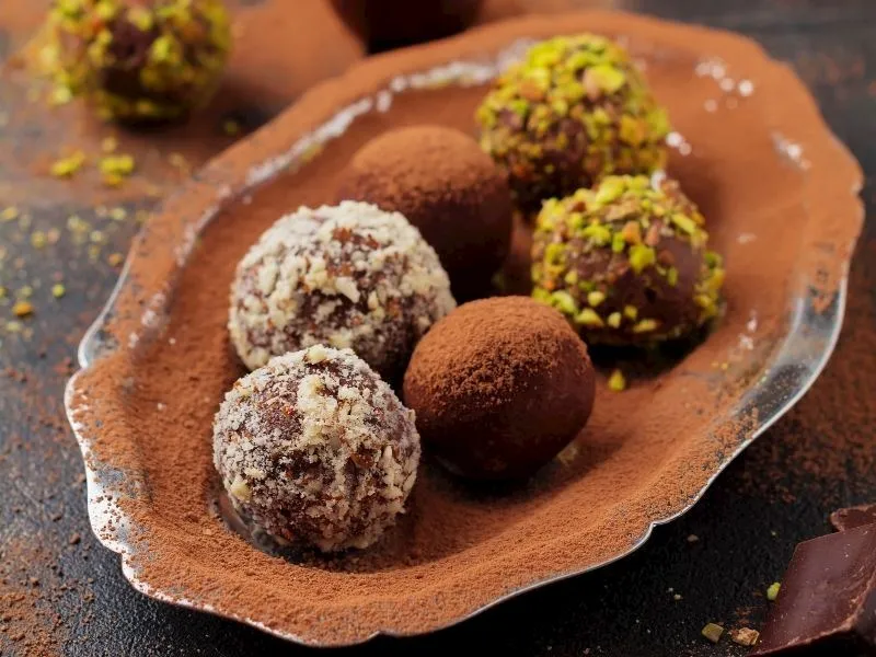 Fıstık Ezmeli Tatlı Toplar: Şekersiz Lezzet Bombası!