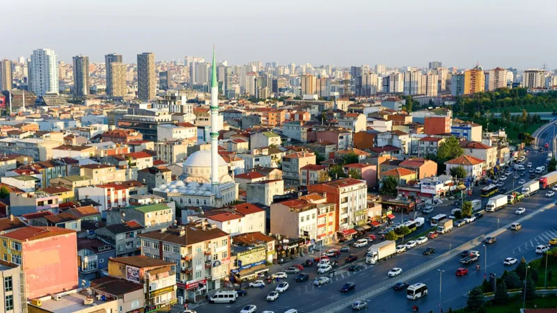 Fiyat artırana 250 bin TL ceza, fırsatçılık yapan yandı!