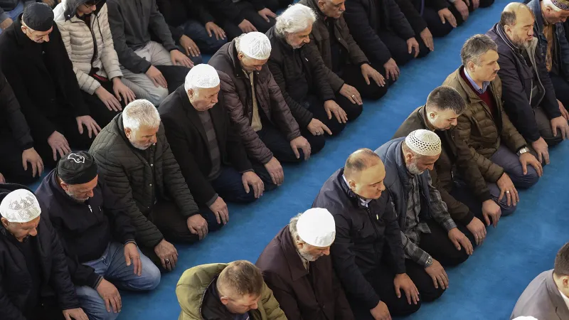 İstanbul Bayram Namazı Saati: 2025'te Kaçta Kılınacak?