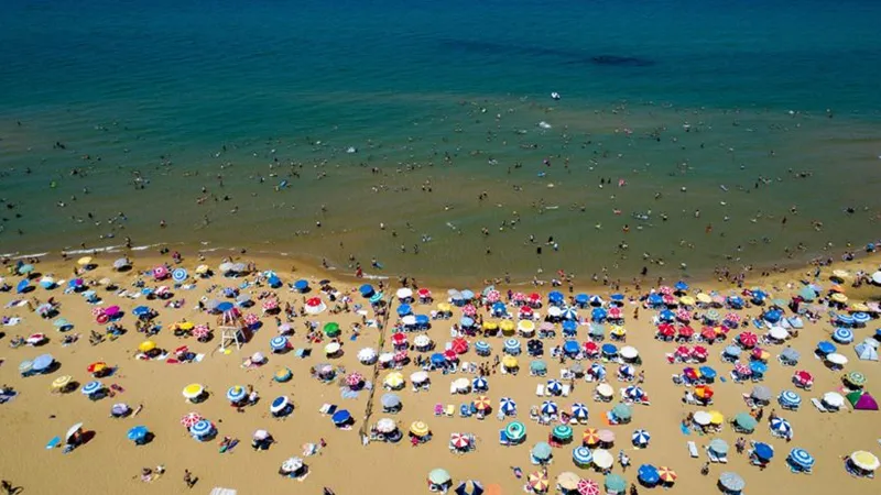 İstanbul'da deniz suyu sıcaklığı 27 dereceye gelecek