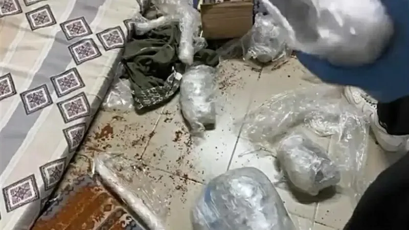 İzmir'de uyuşturucu operasyonu: 2 gözaltı