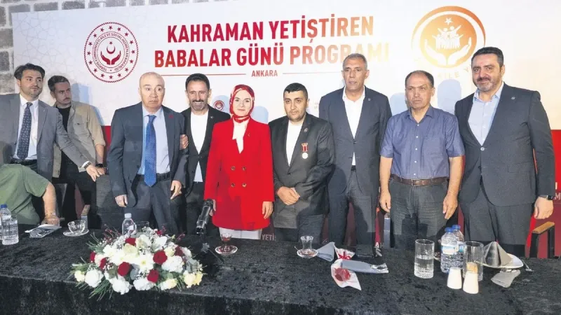 Kahramanları yetiştiren babalara vefa