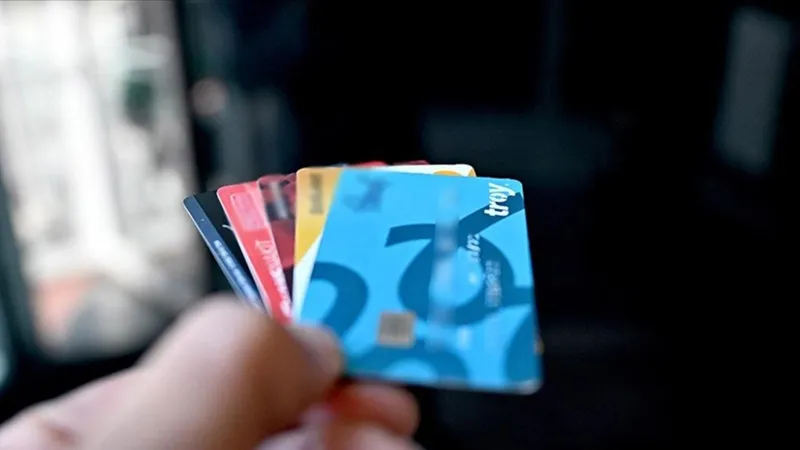 Kredi kartı kullanan milyonları ilgilendiriyor... Yeni bir borç yapılandırması mı geliyor?