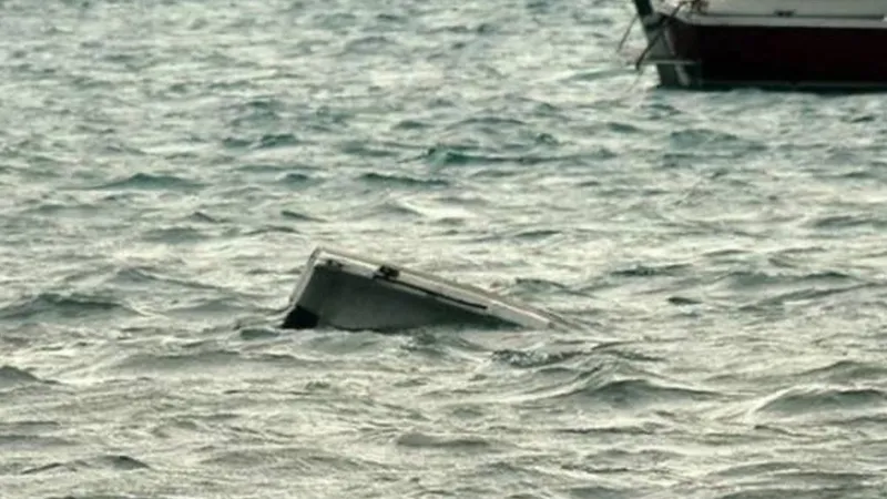Muğla Milas’ta tekne faciası! 8 kişi denize düştü, 2 çocuk kayıp