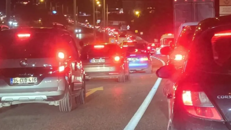 Muğla'da bayram tatili dönüşü trafik felç oldu