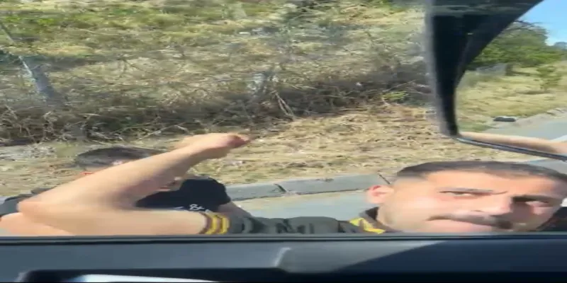 İstanbul'da Şok Eden Trafik Kavgası! Sandalyeyle Saldırdı!