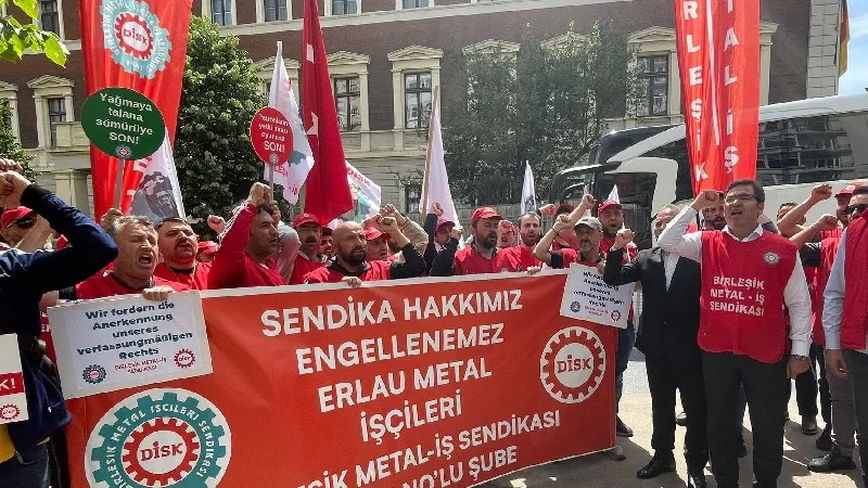 DİSK'ten Almanya Konsolosluğu Önünde Sendika Eylemi! Neler Oluyor?