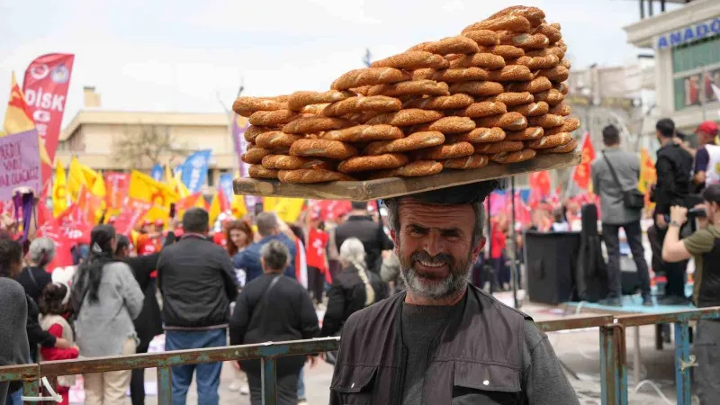 Erzincan'da 1 Mayıs Coşkusu! İşçi Bayramı Yürüyüşüyle Kutlandı