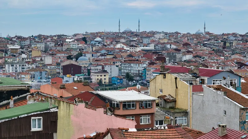 İstanbul'da Deprem Korkusu! 48 Bin Bina Risk Altında mı?
