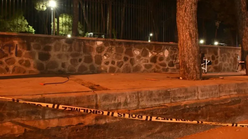 İzmir'de Kanlı Gece! Sokak Ortasında Hesaplaşma: 1 Ölü, 1 Yaralı