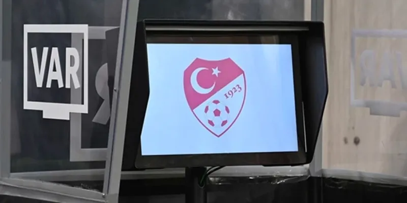 VAR mı Yok mu? Futbolda Şok Karar! VAR Neden Kalkıyor?