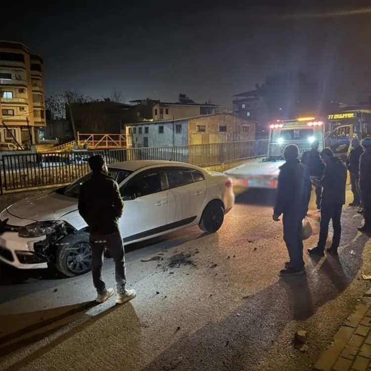 Otomobile silahlı saldırı: 1 ölü, 1 yaralı