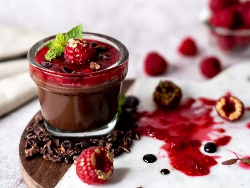 Vegan Cheesecake Tarifi: Pişmeyen Çikolatalı Lezzet Şöleni!