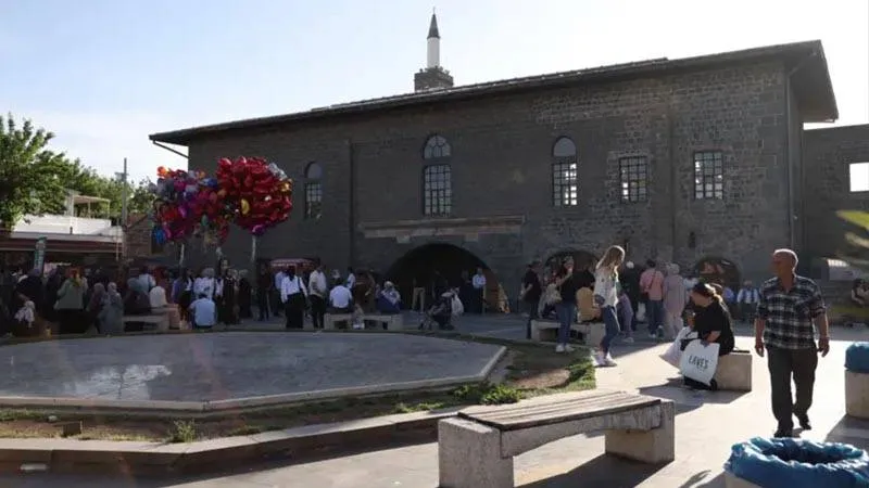 PKK Kongresi Diyarbakır'ı Karıştırdı! Halk Ne Bekliyor?