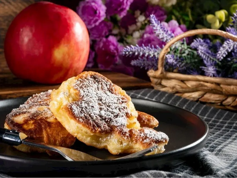 Racuchy: Polonya'nın Sırrı Bu Lezzetli Pancake'te!