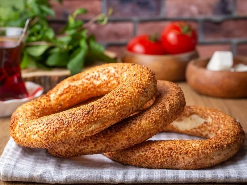 Tereyağlı Simit Tarifi: Fırından Lezzet Sofranızda!