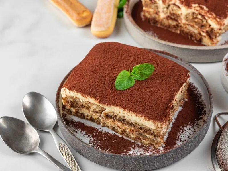 Yumurtasız Tiramisu Tarifi: Hem Lezzetli Hem Güvenli!