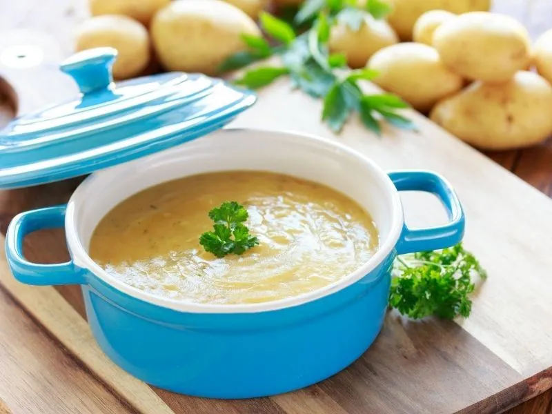 Kremalı Patates Çorbası Tarifi: Sofraların Yeni Gözdesi!