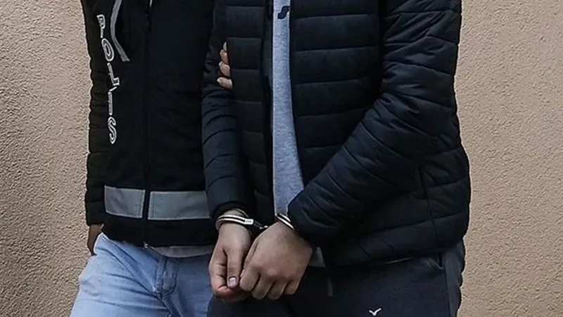 "Sevenler"in ele başı yakalandı!
