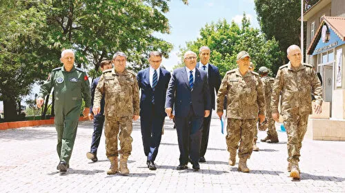 Sınırda Alarm! Güvenlik Önlemleri Tavan Yaptı! Neler Oluyor?