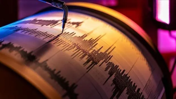 Antalya Sallandı! 4.0 Şiddetinde Deprem Korkuttu