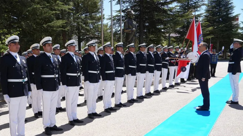 Yerlikaya'dan Polis Akademisi'nde öğrencilerine ziyaret