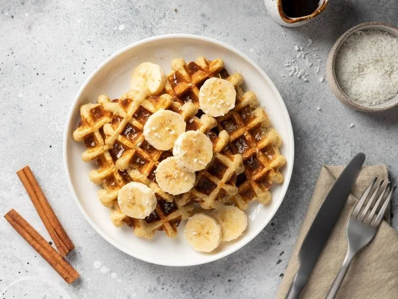 Yulaflı Muzlu Waffle